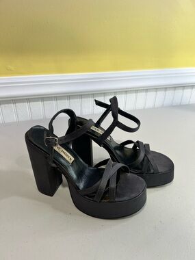 Steve Madden Black Suede Platform Strappy Block Heels